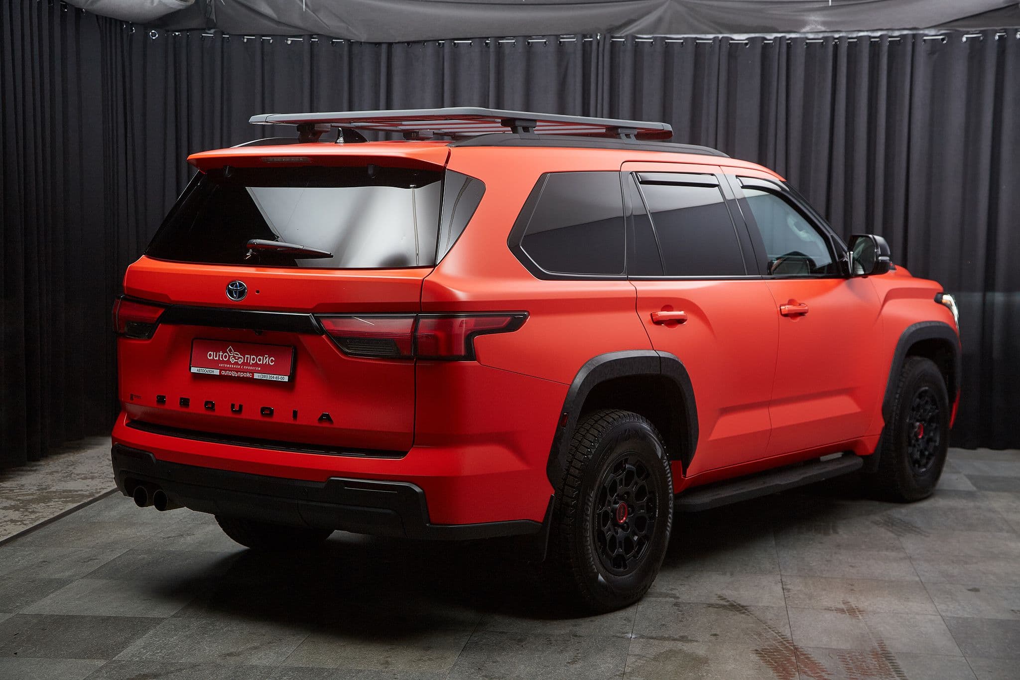 Toyota Sequoia - 4