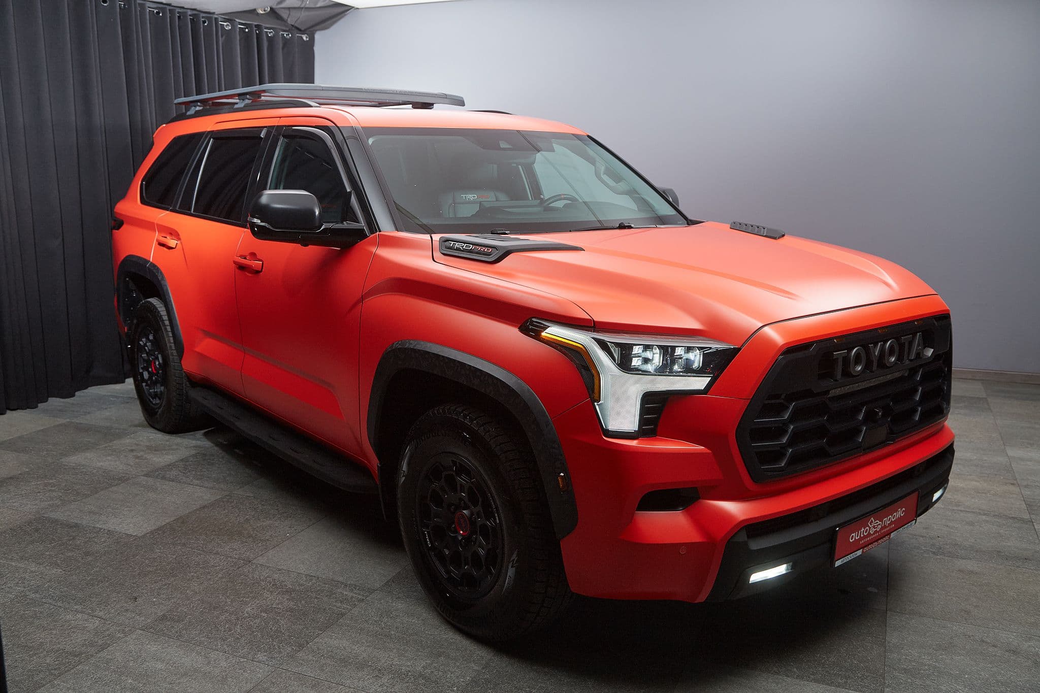 Toyota Sequoia - 3